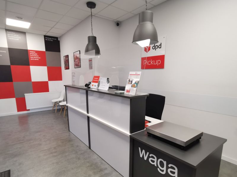Punkt DPD Pickup: lada, waga, oznaczenia i wystrój wnętrza.