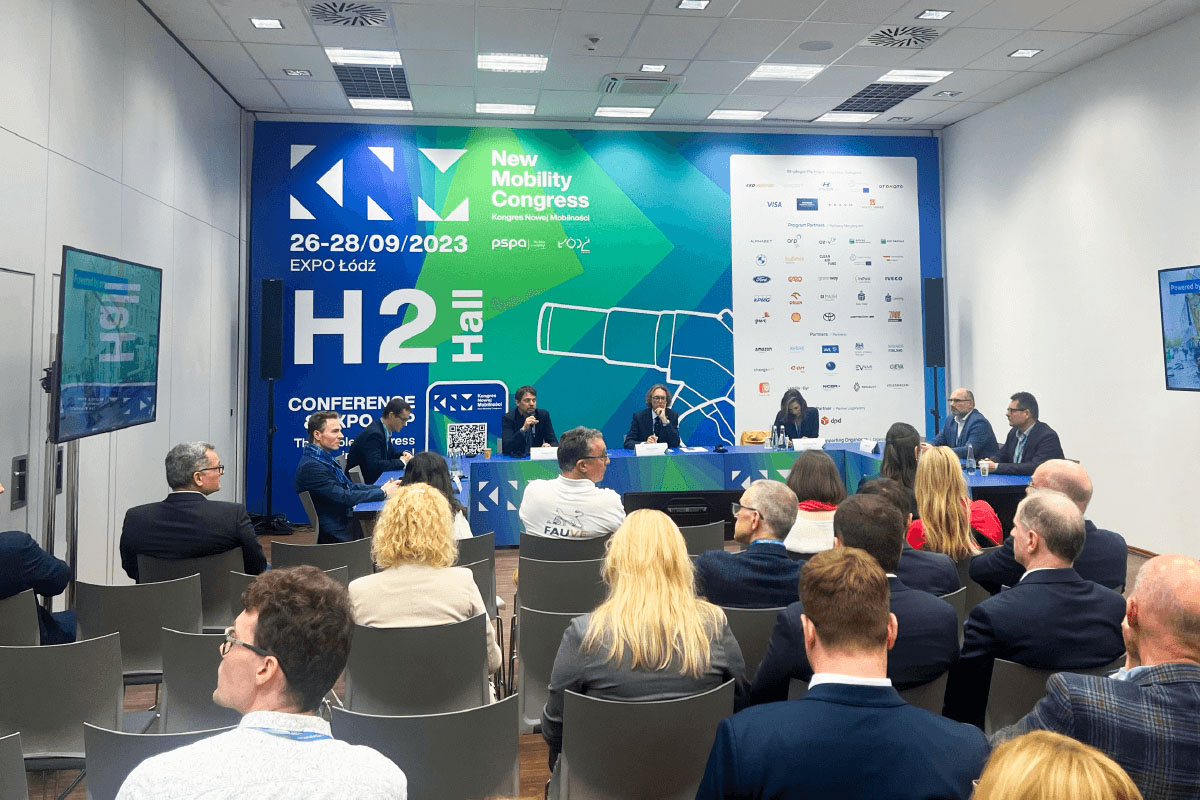 Konferencja New Mobility Congress w Łodzi, panel dyskusyjny, widownia.