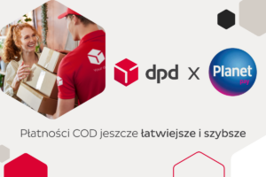 Grafika promująca współpracę DPD i Planet Pay w zakresie ułatwienia płatności COD. Po lewej stronie kurier DPD wręcza paczkę uśmiechniętej kobiecie. Po prawej stronie widnieją logotypy DPD i Planet Pay z tekstem 'Płatności COD jeszcze łatwiejsze i szybsze'.