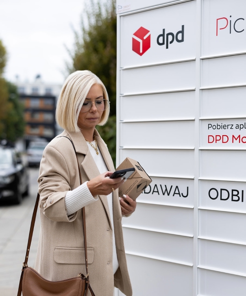 Automaty paczkowe zdjęcie przy instrukcji Odbieram paczkę