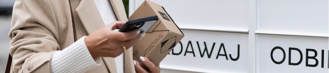 Zrzut ekranu aplikacji DPD Mobile z opcją zmiany terminu dostawy i przekierowania paczki