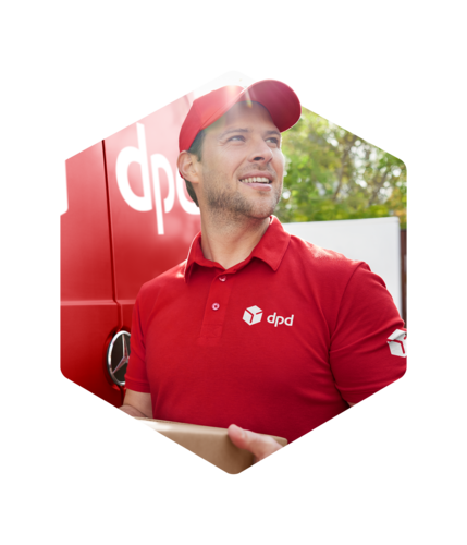 DPDgroaup-Sustainability-Driver-with-van